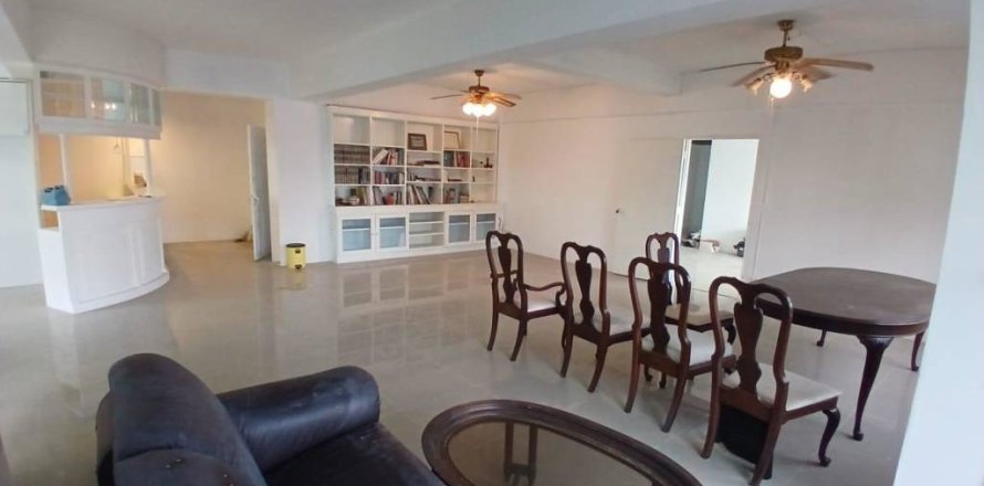 Condo à Sattahip, Thaïlande, 2 chambres № 146965