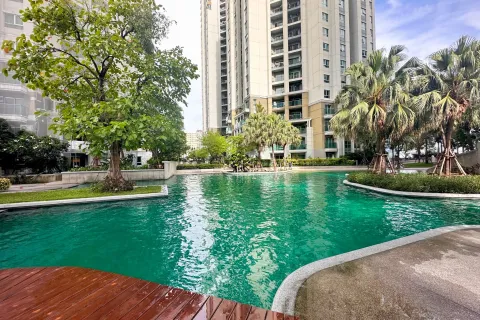 Condo in Huai Khwang, Bangkok, Thailand, 3 bedrooms № 160844 - photo 20