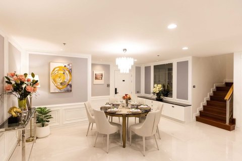 Condo in Huai Khwang, Bangkok, Thailand, 3 bedrooms № 160844 - photo 3