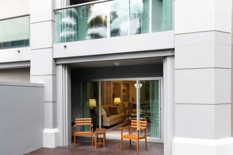 Condo in Huai Khwang, Bangkok, Thailand, 3 bedrooms № 160844 - photo 7