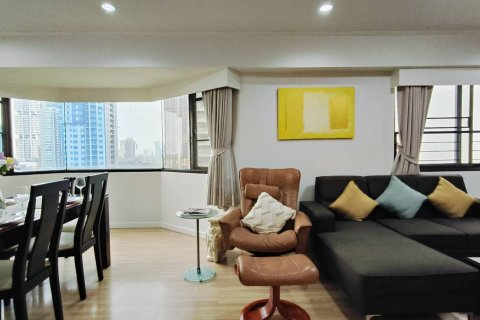 Condo in Watthana, Bangkok, Thailand, 2 bedrooms  № 160843 - photo 2