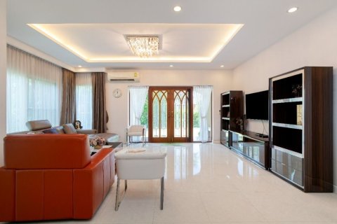 House in Bang Khae, Bangkok, Thailand 5 bedrooms № 154647 - photo 9