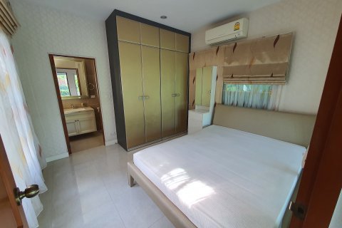 House in Bang Khae, Bangkok, Thailand 5 bedrooms № 154647 - photo 15