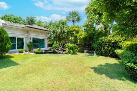 House in Bang Khae, Bangkok, Thailand 5 bedrooms № 154647 - photo 5