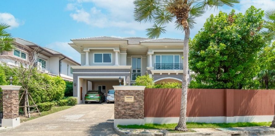 House in Bang Khae, Bangkok, Thailand 5 bedrooms № 154647