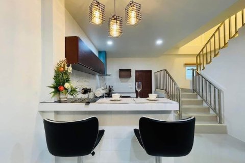 Villa in Pattaya, Thailand 4 Schlafzimmer № 222787 - Foto 8