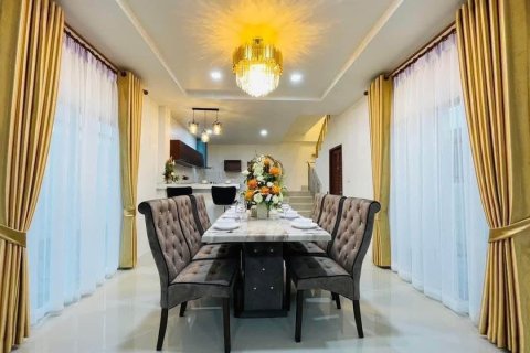 Villa in Pattaya, Thailand 4 Schlafzimmer № 222787 - Foto 9