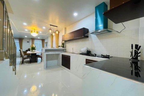 Villa in Pattaya, Thailand 4 Schlafzimmer № 222787 - Foto 3