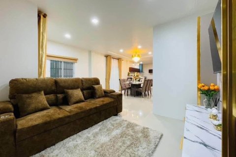 Villa in Pattaya, Thailand 4 Schlafzimmer № 222787 - Foto 5