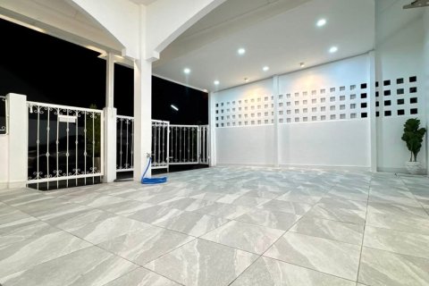 Villa in Pattaya, Thailand 2 Schlafzimmer № 222789 - Foto 3
