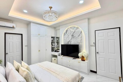 Villa in Pattaya, Thailand 3 Schlafzimmer № 222788 - Foto 16