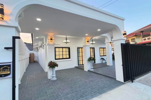 Villa in Pattaya, Thailand 3 Schlafzimmer № 222788 - Foto 3