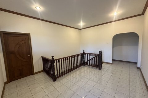 Villa à Pattaya, Thaïlande 4 chambres № 149755 - photo 15