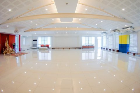 Дом в Бангкоке, Таиланд с 5 спальнями  № 149754 - фото 1