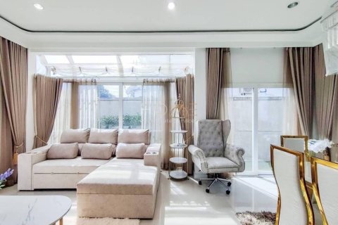 Villa à Khan Na Yao, Bangkok, Thaïlande 4 chambres № 133789 - photo 3