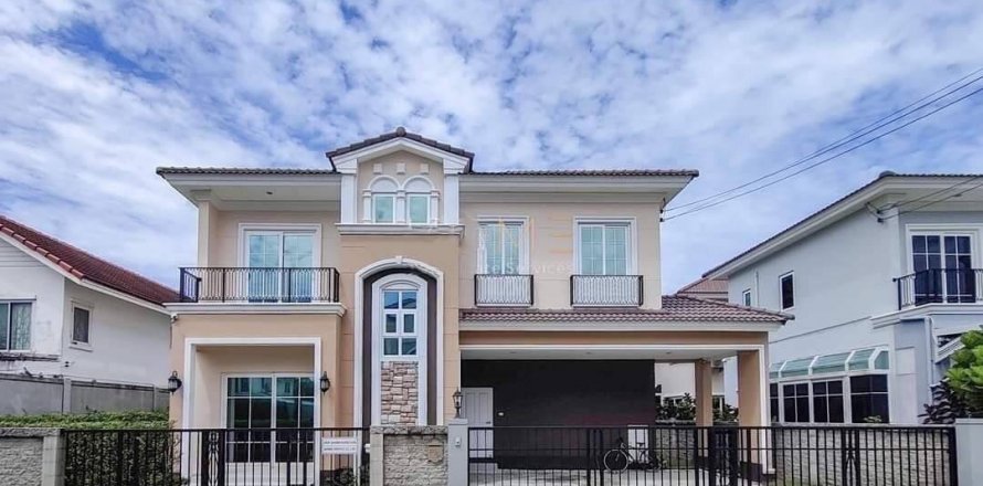 Villa à Khan Na Yao, Bangkok, Thaïlande 4 chambres № 133789