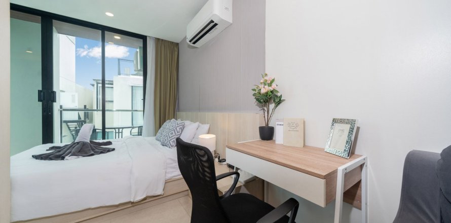 Студия в кондо в Кату, Таиланд № 136275