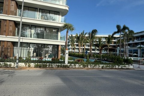 Condo in Phuket, Thailand, 2 bedrooms  № 150122 - photo 1