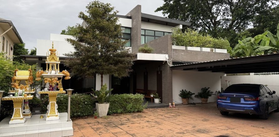 Maison à Khan Na Yao, Bangkok, Thaïlande 5 chambres № 150125