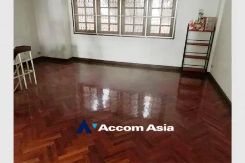 Таунхаус в Ваттхане, Бангкок, Таиланд с 4 спальнями № 214448 - фото 5