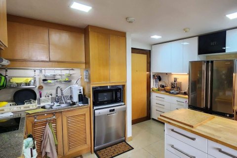 Condo in Chiang Mai, Thailand, 2 bedrooms  № 121780 - photo 4