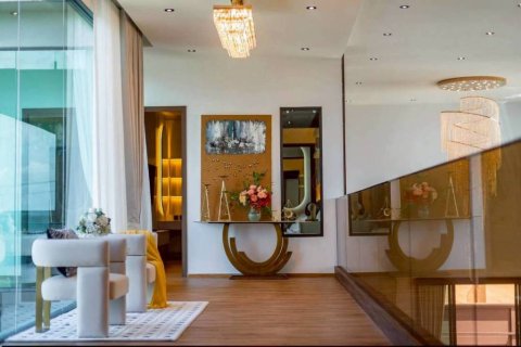 Villa in Pattaya, Thailand 5 bedrooms № 172632 - photo 7