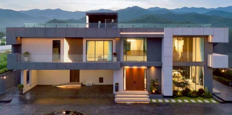 Villa in Pattaya, Thailand 5 bedrooms № 172632