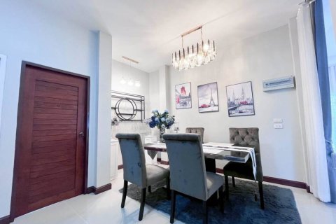 House in Pattaya, Thailand 3 bedrooms № 172630 - photo 5