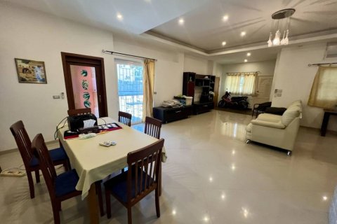 House in Pattaya, Thailand 7 bedrooms № 172631 - photo 5