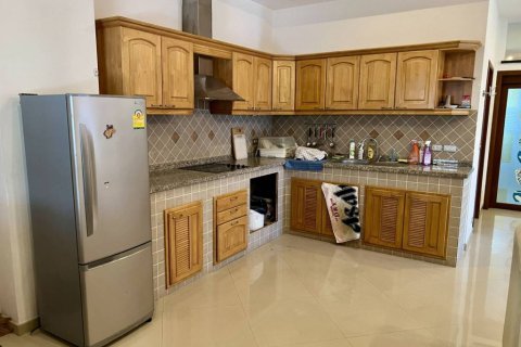 House in Pattaya, Thailand 7 bedrooms № 172631 - photo 7