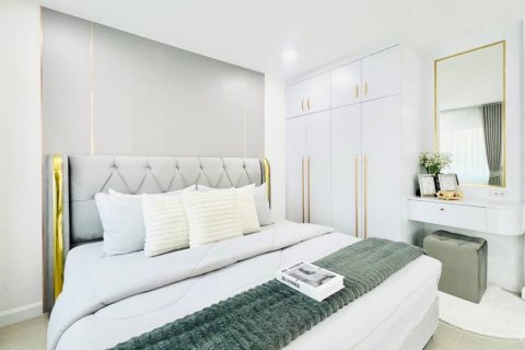 Villa in Pattaya, Thailand 3 bedrooms № 172629 - photo 10