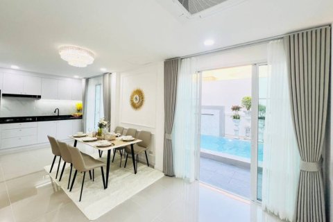 Villa in Pattaya, Thailand 3 bedrooms № 172629 - photo 4