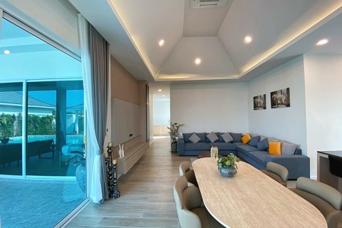 Villa à Hua Hin, Thaïlande 4 chambres № 172627 - photo 9