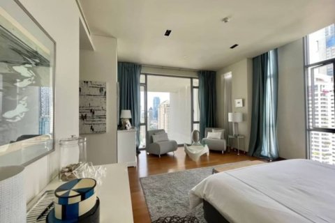 Condo à Pathum Wan, Bangkok, Thaïlande, 3 chambres № 134033 - photo 9