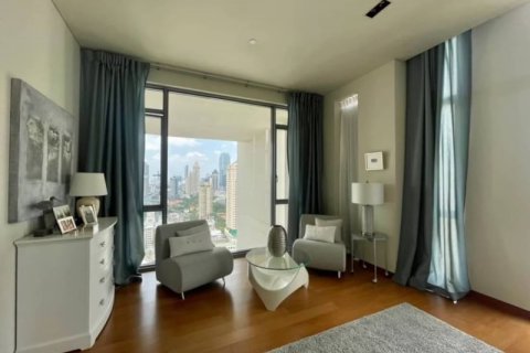 Condo à Pathum Wan, Bangkok, Thaïlande, 3 chambres № 134033 - photo 17