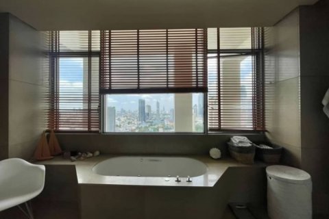Condo à Pathum Wan, Bangkok, Thaïlande, 3 chambres № 134033 - photo 13