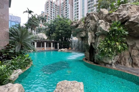 Кондоминиум с 3 спальнями в Патхум Ване, Бангкок, Таиланд № 134031 - фото 1