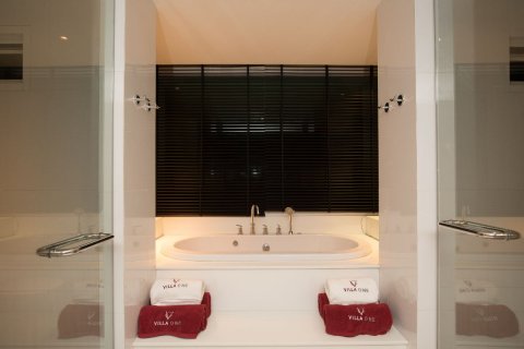 Villa on Surin Beach, Thailand 5 bedrooms № 134032 - photo 7