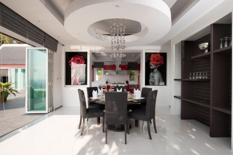 Villa on Surin Beach, Thailand 5 bedrooms № 134032 - photo 14