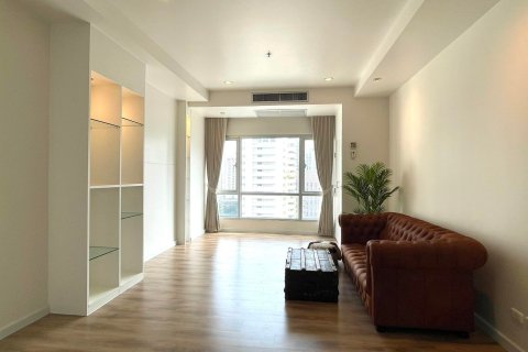 Студия в кондо в Ваттхане, Бангкок, Таиланд № 163354 - фото 6