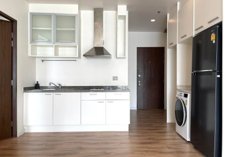 Студия в кондо в Ваттхане, Бангкок, Таиланд № 163354 - фото 2