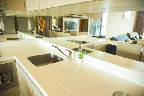 Кондоминиум с 2 спальнями в Банг Раке, Бангкок, Таиланд № 163350 - фото 8