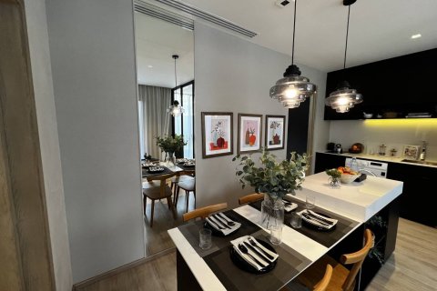 Condo in Huai Khwang, Bangkok, Thailand, 2 bedrooms  № 163352