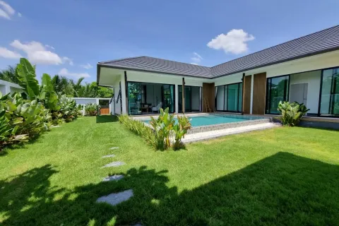 Villa in Phra Pradaeng, Thailand 4 bedrooms № 163351 - photo 2