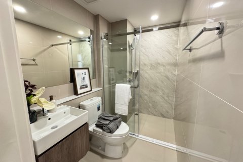 Condo in Bangkok, Thailand, 1 bedroom  № 170092 - photo 9