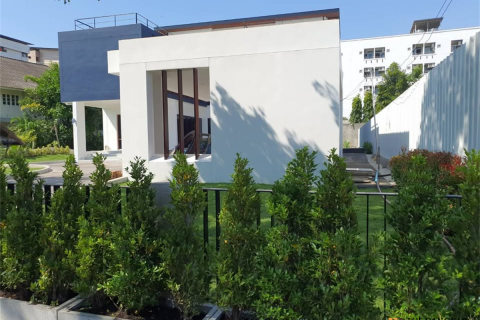 House in Bangkok, Thailand 5 bedrooms № 189271