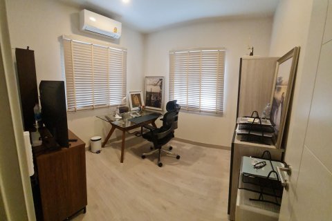 Дом в Лат Крабанге, Бангкок, Таиланд с 4 спальнями  № 147305 - фото 9