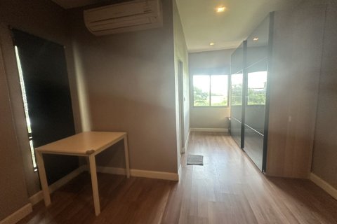 House in Bang Kapi, Bangkok, Thailand 3 bedrooms № 147304 - photo 14