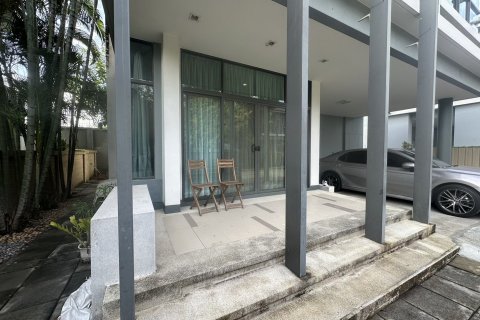 House in Bang Kapi, Bangkok, Thailand 3 bedrooms № 147304 - photo 18