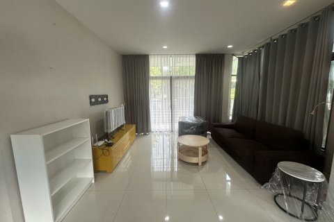 House in Bang Kapi, Bangkok, Thailand 3 bedrooms № 147304 - photo 24